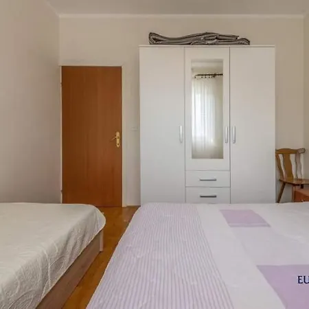 Apartment Dajana *