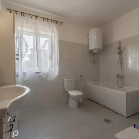 Apartment Dajana *